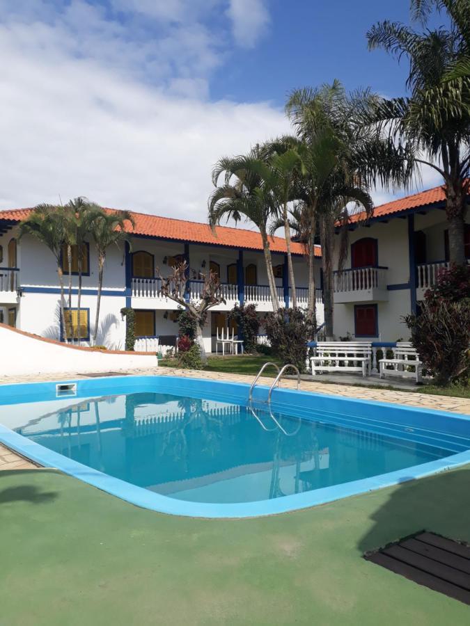 Residencial Colonial Amarelo a 150m da Praia de Mariscal Bombinhas Exterior foto